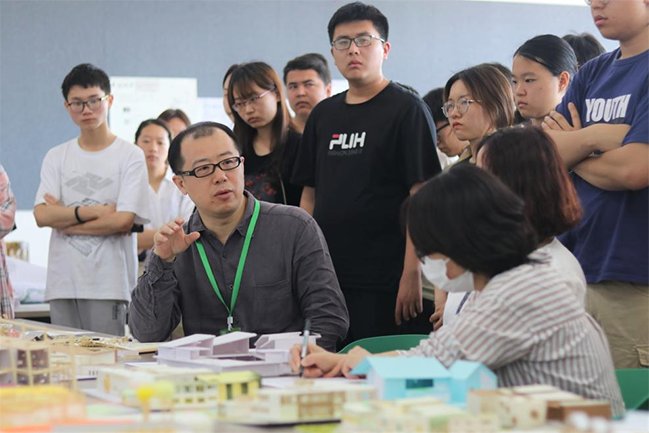延伸阅读在见面会上听取了郎利影副校长