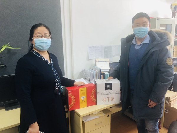专任教师组成了假期疫情防控小组